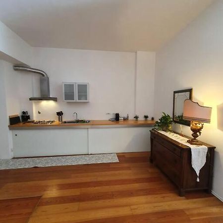Daisy Apartment - City Center La Spezia Exteriör bild
