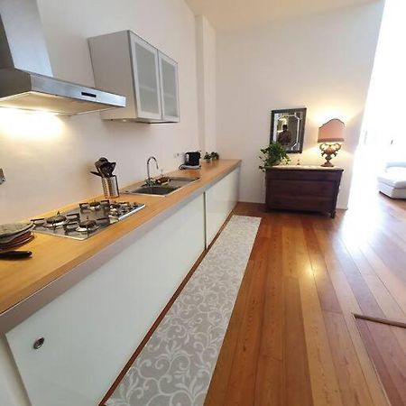 Daisy Apartment - City Center La Spezia Exteriör bild